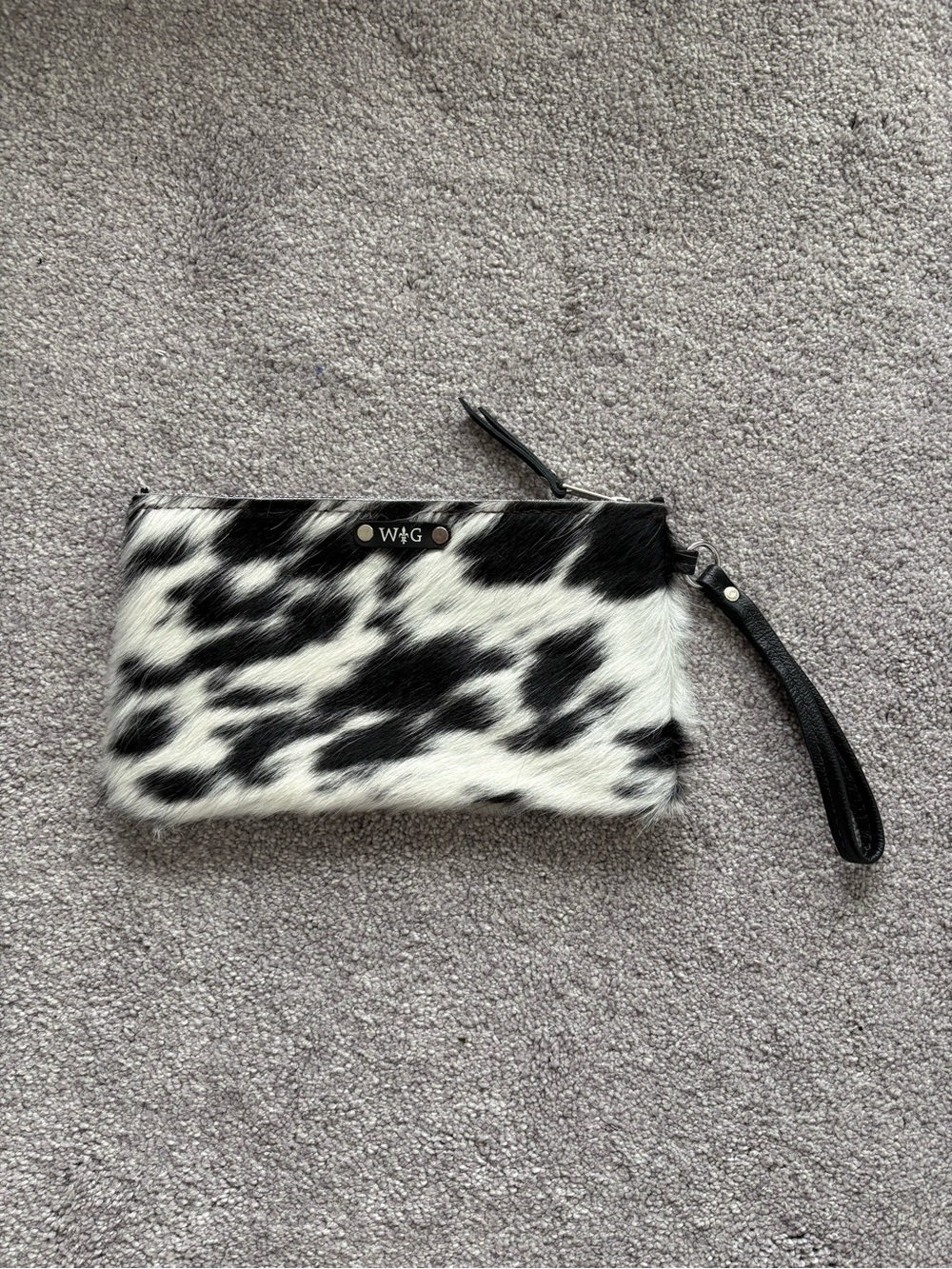 W&G Black & White Cowhide Wristlet Clutch